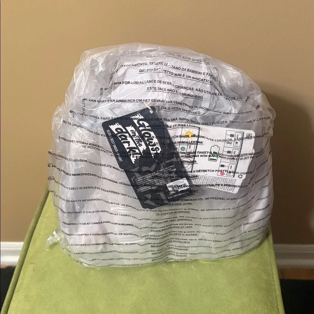 Loungefly never used